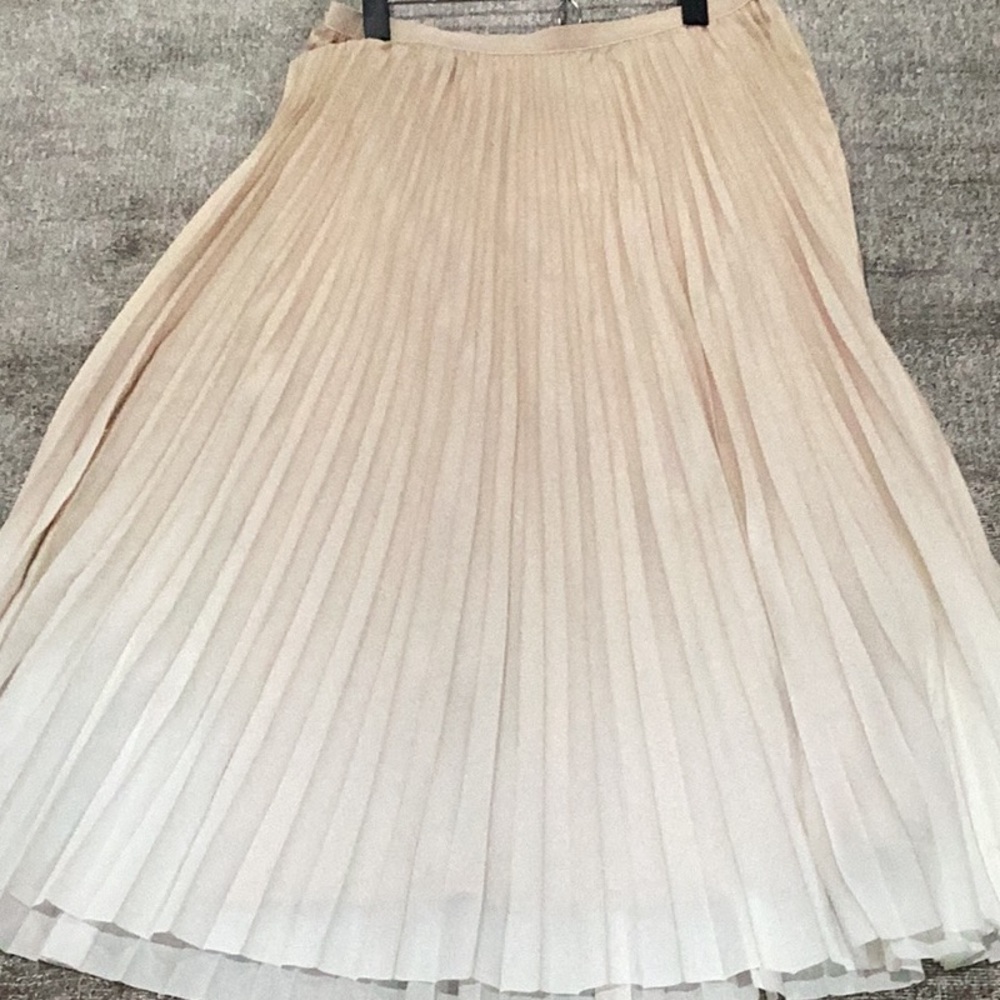 French Connection Elegant Cream Pleated Skirt